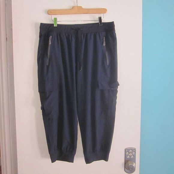Womens Size XL Sizes 16-18  Navy Pull On Athletic Gym Crop Pants  34 -40" Waist - Picture 1 of 11